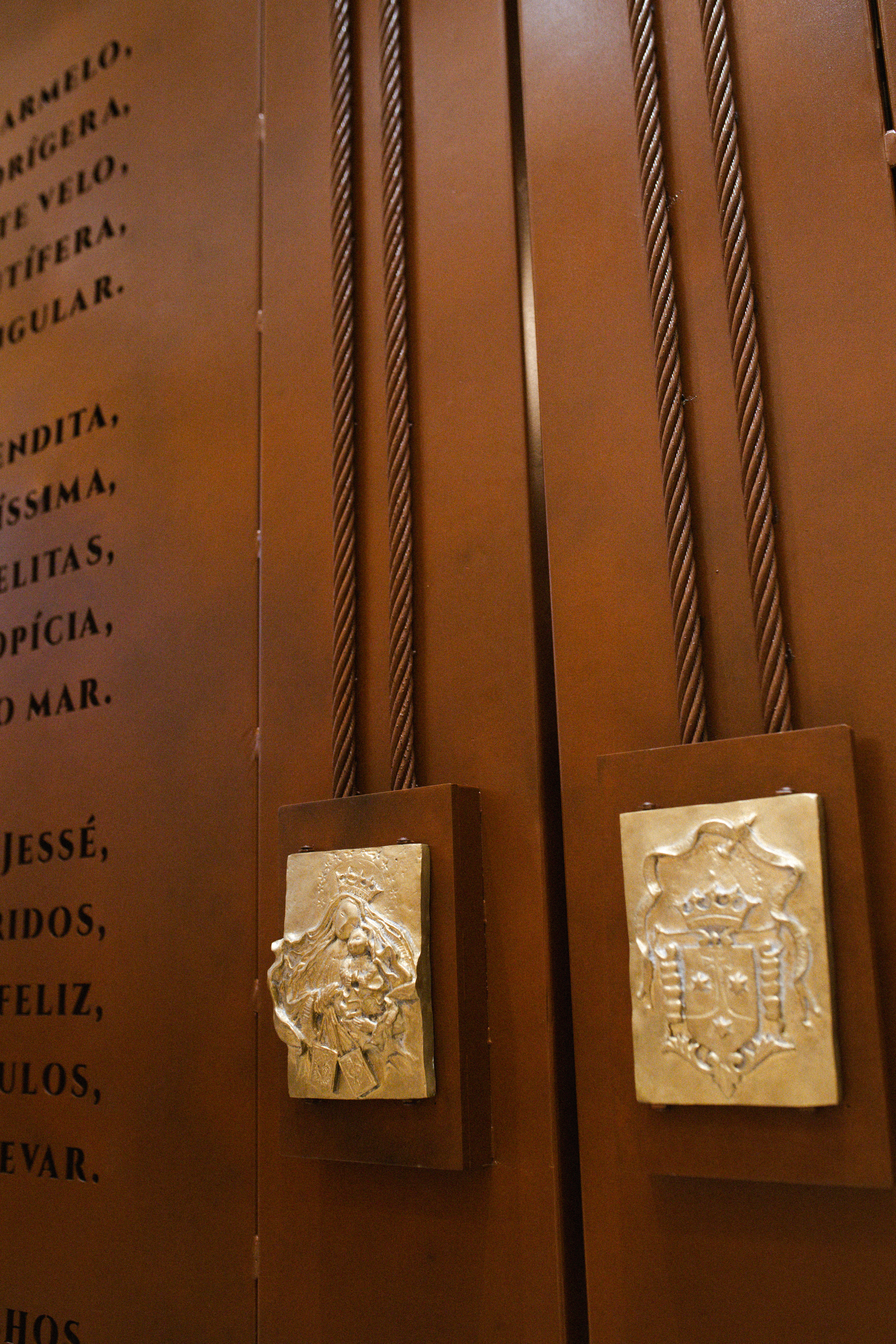 Obra original da porta do Átrio da Igreja Matriz Nossa Senhora do Carmo